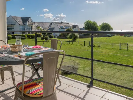 Appart T3, terrasse, parking, 50m plage, proche commerces - Photo 2