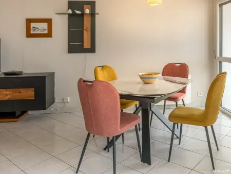 Appart T3, terrasse, parking, 50m plage, proche commerces - Photo 4
