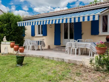 Les Volets Bleus, Maison de charme avec jardin et piscine privée - Photo 5