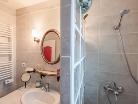 Les Volets Bleus, Maison de charme avec jardin et piscine privée - Photo 17