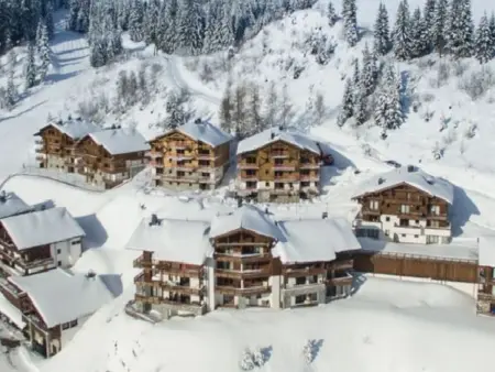 Duplex ski aux pieds avec piscine et parking, 3 chambres - Photo 14