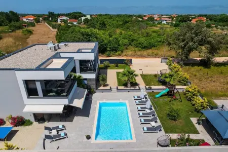 Villa Nina, Villa Nina en Croatie près de la côte Adriatique. - Photo 8
