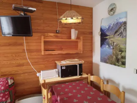 Studio fonctionnel 4 pers - Proche pistes et commerces - Animaux admis - Parking inclus - Photo 5