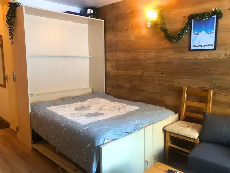 Studio rénové au pied des pistes avec terrasse - Photo 4