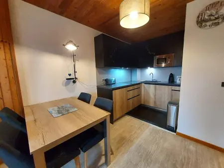 Appart 2 pièces 6 pers avec cuisine équipée, proche pistes aux Coches - Photo 5
