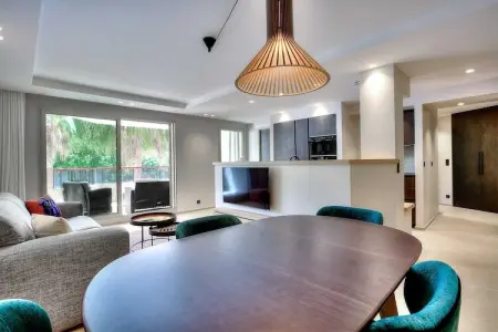 DB-7-JAURES, Appartement de standing avec balcon - 2CH/6P - Cannes - Photo 9