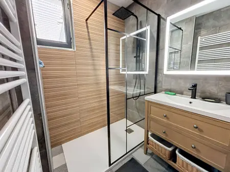 Maison rénovée avec jardin, garage, parking et WiFi gratuit - Photo 12