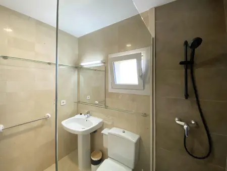 Appartement en front de mer à Begur avec piscine, accès crique, terrasse et parking - Photo 17