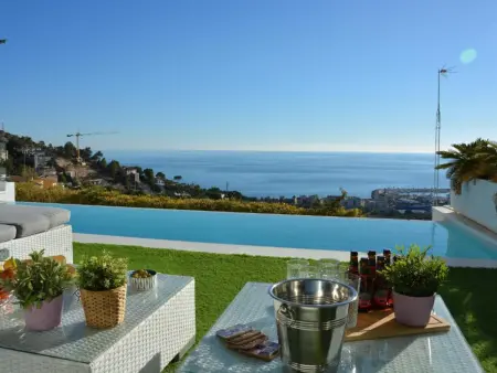 Villa de Luxe à Sitges: Piscine Chauffée, Jacuzzi, WiFi, Climatisation - Photo 4