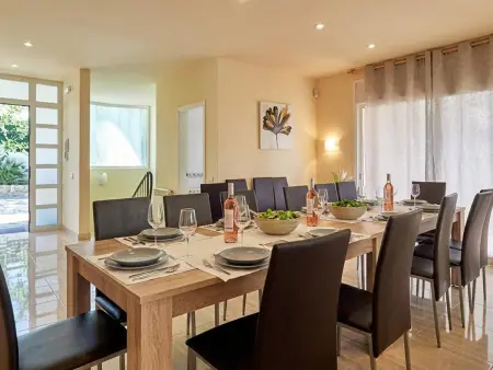 Villa à Sitges : 5 chambres, piscine privée, climatisation, jusqu'à 16 pers. - Photo 7