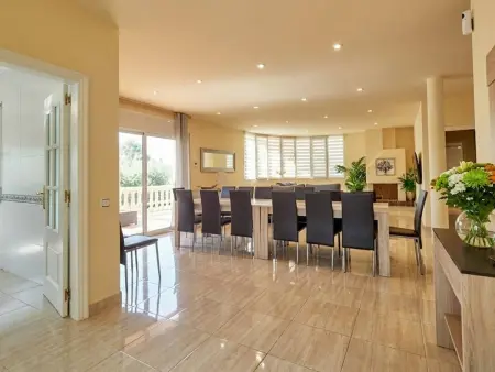 Villa à Sitges : 5 chambres, piscine privée, climatisation, jusqu'à 16 pers. - Photo 8