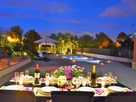 Villa confortable avec piscine privée, clim, Wi-Fi, parking, près de Sitges - Photo 1