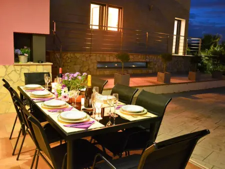Villa confortable avec piscine privée, clim, Wi-Fi, parking, près de Sitges - Photo 5