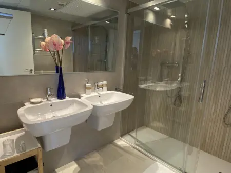 Villa luxueuse avec piscine privée et 6 chambres proche de Sitges - Photo 30