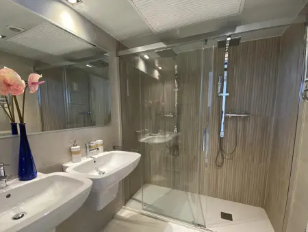 Villa luxueuse avec piscine privée et 6 chambres proche de Sitges - Photo 31