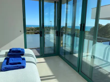 Villa luxueuse avec piscine privée et 6 chambres proche de Sitges - Photo 33