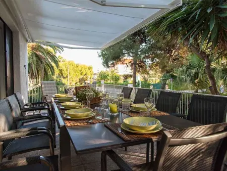 Villa bord de mer à Sitges avec piscine privée et jardin, proche centre et plage - Photo 3