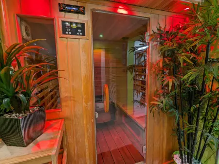 Chalet spacieux avec sauna, spa et baby-foot, proche stations de ski - Photo 8