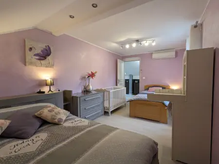 Chalet spacieux avec sauna, spa et baby-foot, proche stations de ski - Photo 25