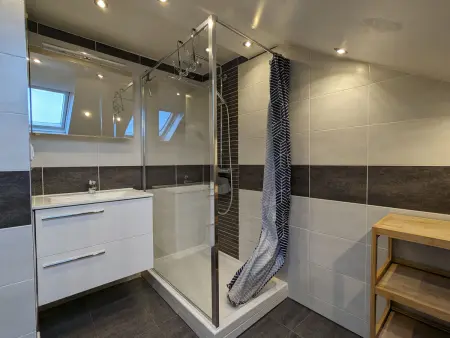Chalet spacieux avec sauna, spa et baby-foot, proche stations de ski - Photo 29
