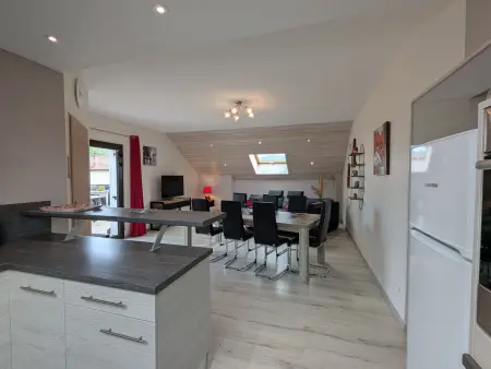 Appartement lumineux 3 chambres, terrasse, proche commerces et ski, avec WiFi - Photo 8