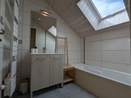 Appartement lumineux 3 chambres, terrasse, proche commerces et ski, avec WiFi - Photo 18