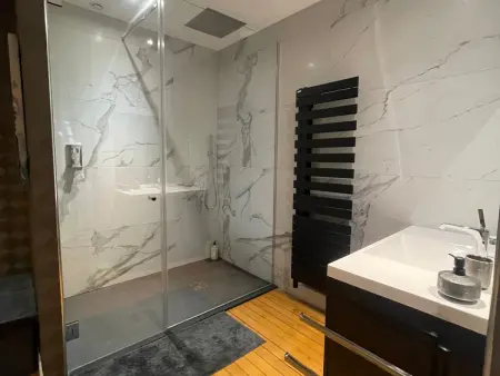 Appartement bourgeois et moderne au cœur d'Épinal, idéal pour découvrir la ville - Photo 8