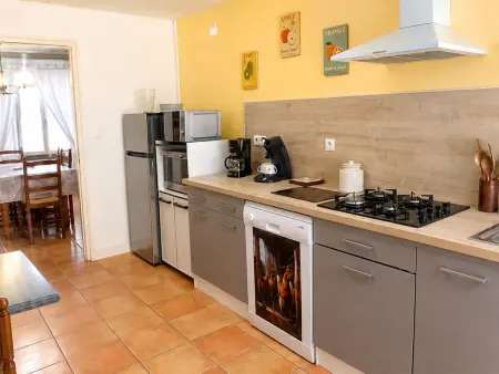 Maison médiévale en Berry avec cour privative et tout inclus - Photo 8