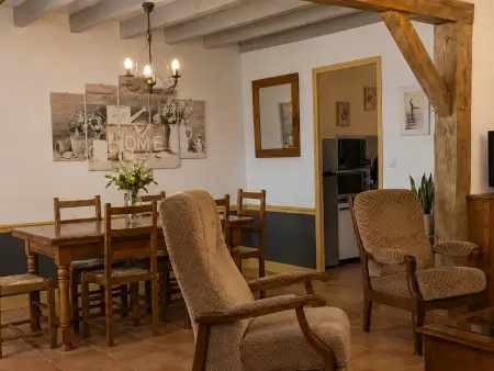 Maison médiévale en Berry avec cour privative et tout inclus - Photo 11