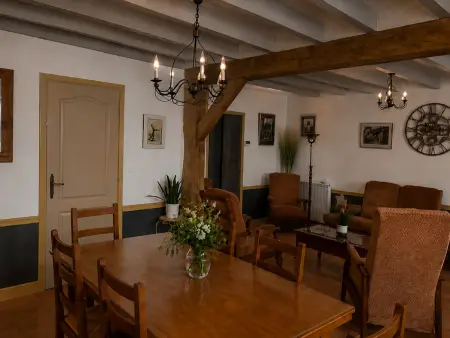 Maison médiévale en Berry avec cour privative et tout inclus - Photo 12