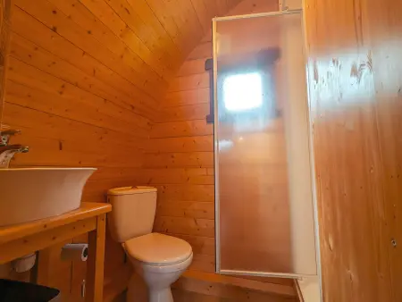Cabane forestière en Berry près d'une base nautique - Photo 10