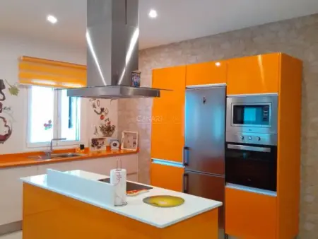Maison neuve avec piscine privée chauffée à La Oliva - Photo 4