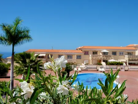 Penthouse moderne et chaleureux avec terrasse et piscine - Photo 1