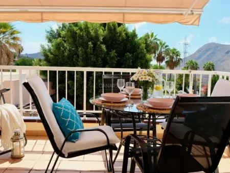 Penthouse moderne et chaleureux avec terrasse et piscine - Photo 2