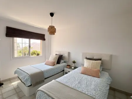 Penthouse moderne et chaleureux avec terrasse et piscine - Photo 7