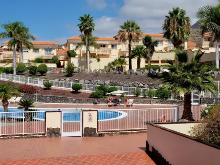 Penthouse moderne et chaleureux avec terrasse et piscine - Photo 23
