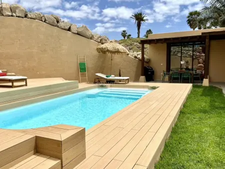 Maison de Luxe avec Piscine Privée, Jacuzzi et Golf - Photo 1