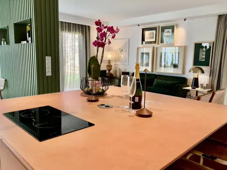Maison de Luxe avec Piscine Privée, Jacuzzi et Golf - Photo 12