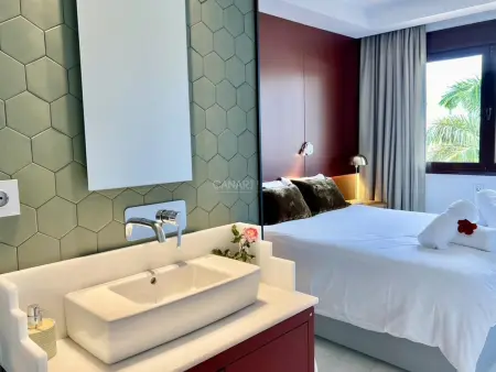 Maison de Luxe avec Piscine Privée, Jacuzzi et Golf - Photo 17