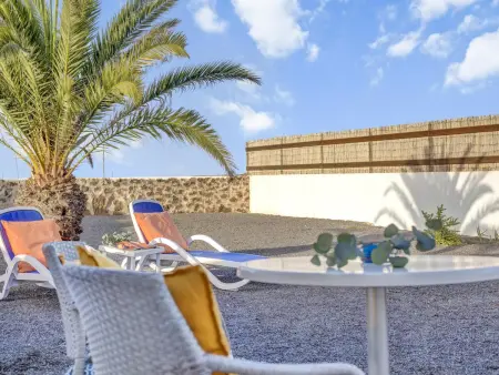 Maison rénovée avec jardin à La Oliva, proche plages - Photo 8