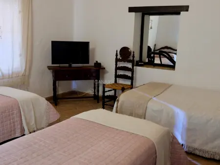 Gîte près du barrage avec piscine privée, animaux admis, climatisation - Photo 5