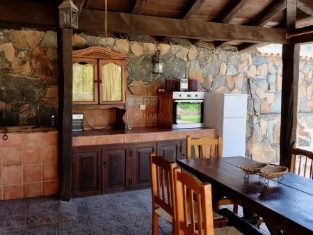 Gîte près du barrage avec piscine privée, animaux admis, climatisation - Photo 11