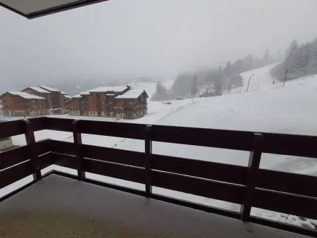 Studio skis aux pieds, animaux admis, balcon sud - Photo 11