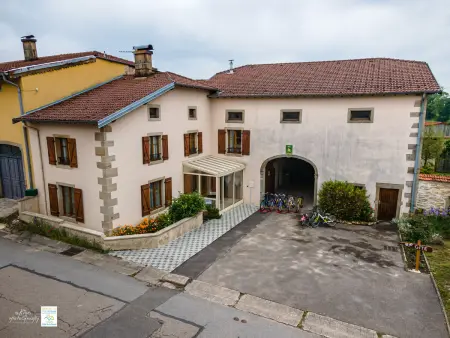 Maison familiale avec cheminée, jardin et WiFi à Esley, Vosges - Photo 1