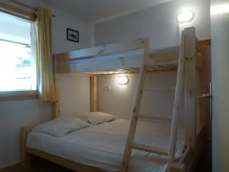 Appartement lumineux avec balcon, 2 chambres, proche des pistes - Photo 4