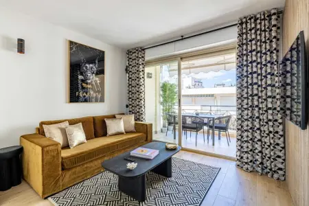 AC-3-MAUBOURG, Harmonie avec terrasse privée - proche Croisette - Photo 1