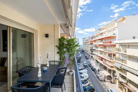 AC-3-MAUBOURG, Harmonie avec terrasse privée - proche Croisette - Photo 6