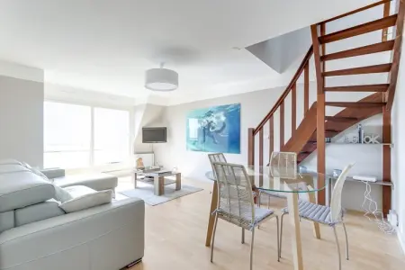 MG-13-BRIAND, Appartement duplex avec vue mer et terrasse sur le toit - Photo 4