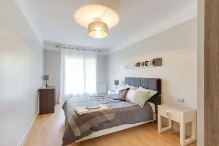 MG-13-BRIAND, Appartement duplex avec vue mer et terrasse sur le toit - Photo 8