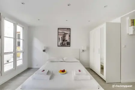 RN-18-ECOUFFES, Appartement intimiste - 2P - Le Marais - Photo 3